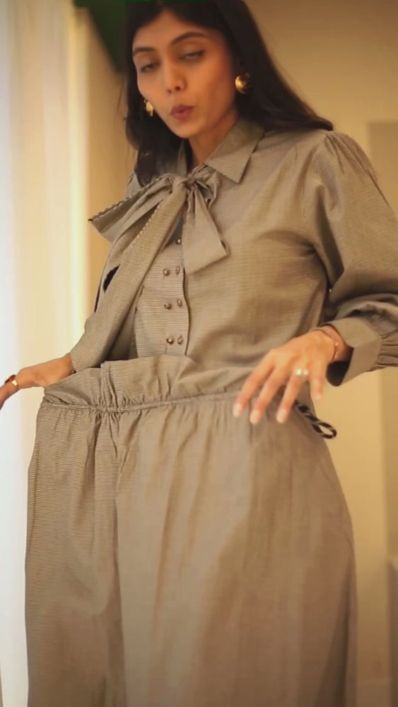 
            
                Load and play video in Gallery viewer, Sara Check Bow Tie Shirt with Drawstring Pant Set
            
        